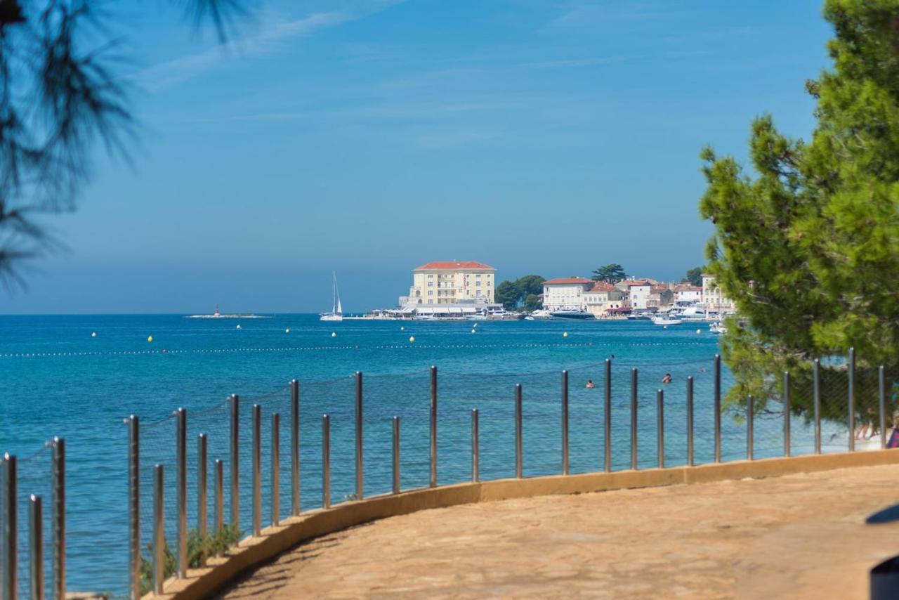 Genoa Rooms Porec Exterior photo