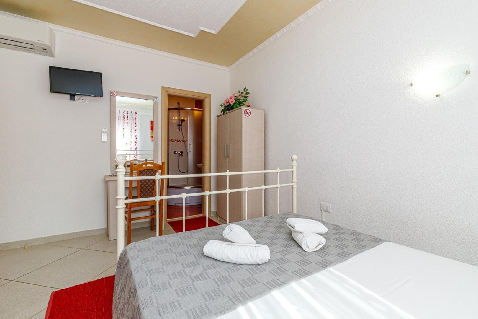 Genoa Rooms Porec Room photo
